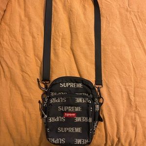 Supreme shoulder bag